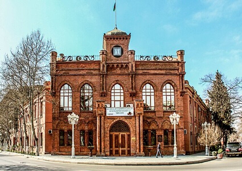 e16